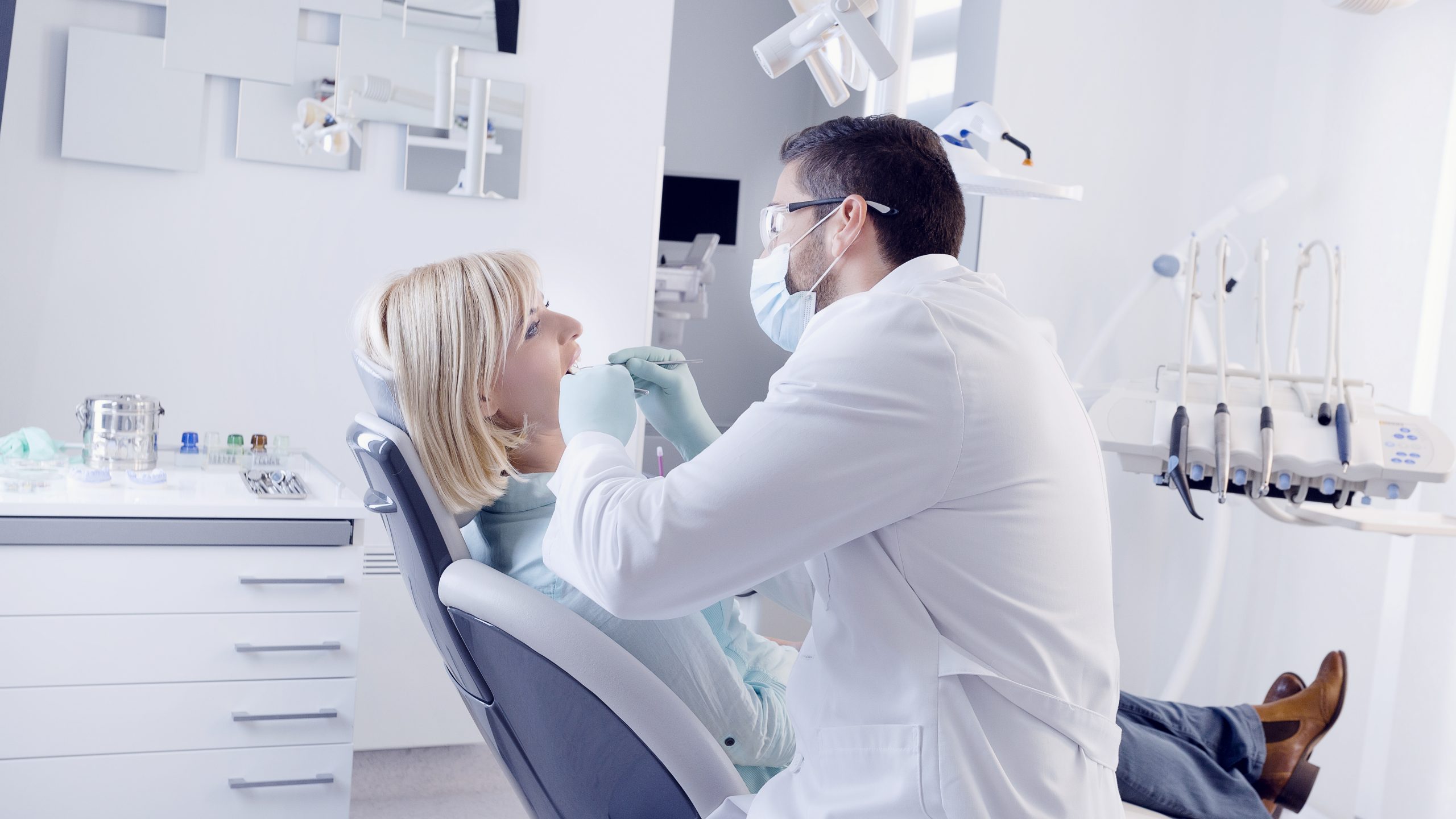Dentist in Mineola, NY
